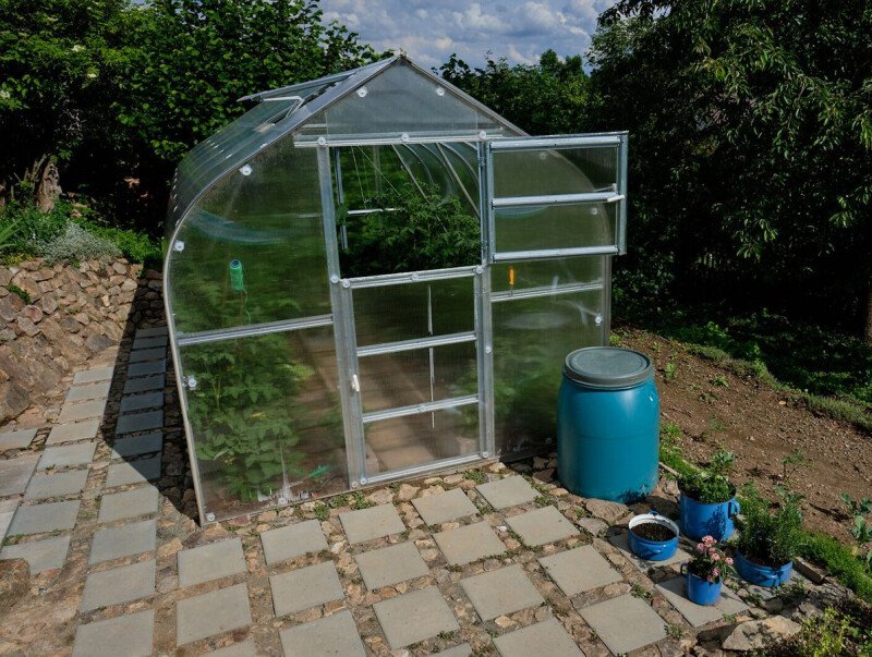 Serre de jardin polycarbonate design – La Bastide